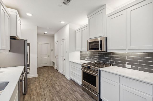 2756 Starburst Drive, Little Elm, TX 75068