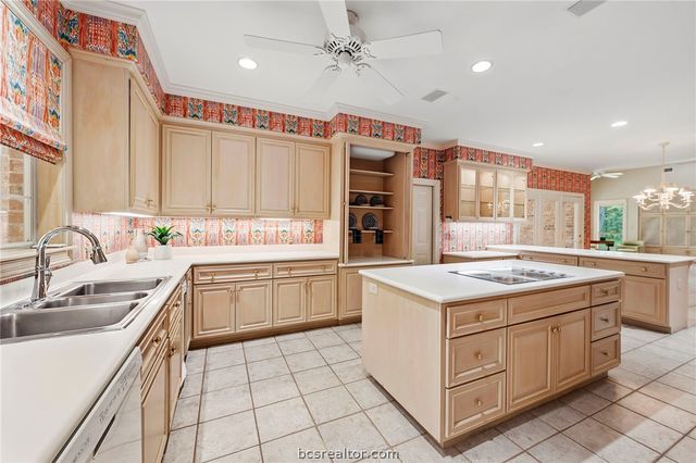 4701 Westminster Drive, Bryan, TX 77802
