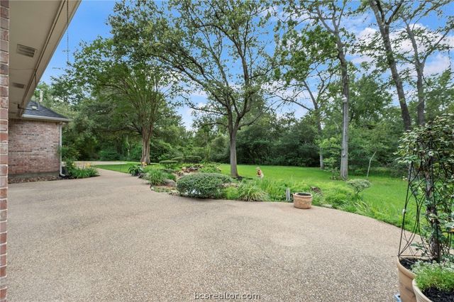 4701 Westminster Drive, Bryan, TX 77802