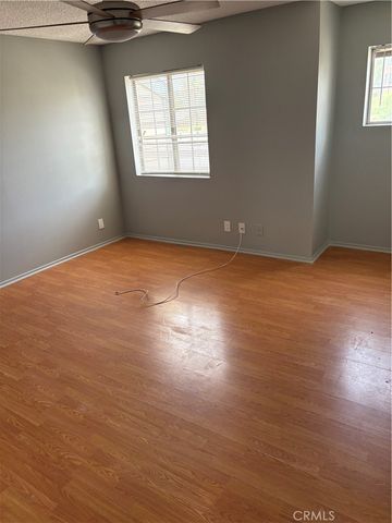 13550 Foothill Boulevard 3, Sylmar, CA 91342