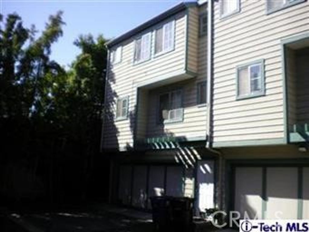 13550 Foothill Boulevard 3, Sylmar, CA 91342