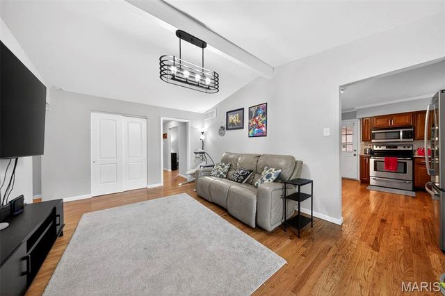 14000 Davey Drive, Florissant, MO 63034