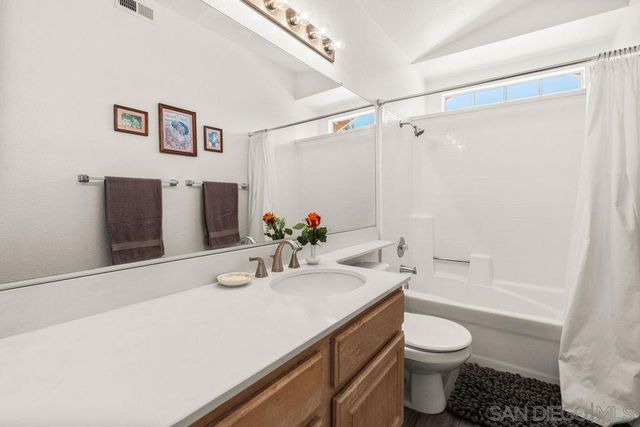 844 Rio Claro, Oceanside, CA 92057