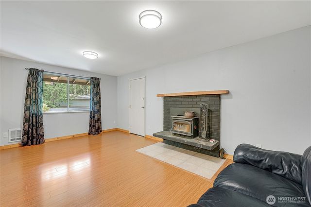 40 Candace Road, Port Hadlock, WA 98339