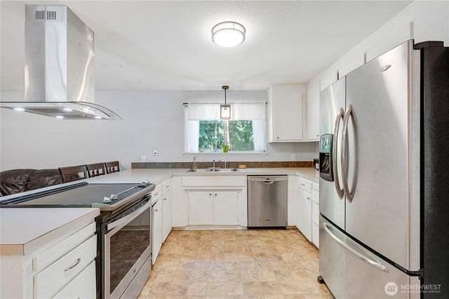 40 Candace Road, Port Hadlock, WA 98339