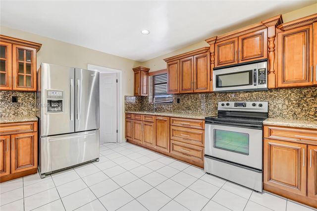 12231 SW 191st Ter, Miami, FL 33177