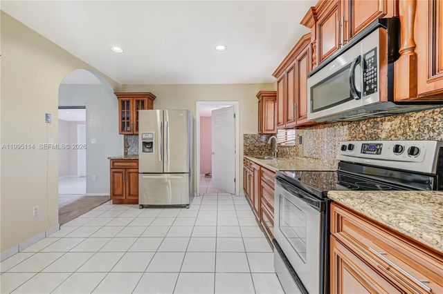 12231 SW 191st Ter, Miami, FL 33177