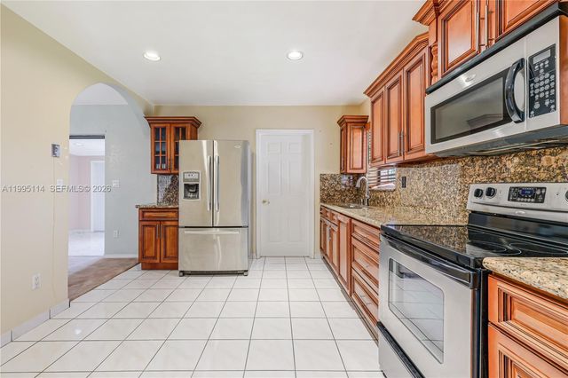 12231 SW 191st Ter, Miami, FL 33177