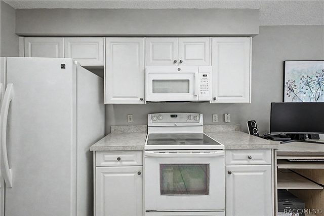 3017 Whispering Pines Court, Spring Hill, FL 34606