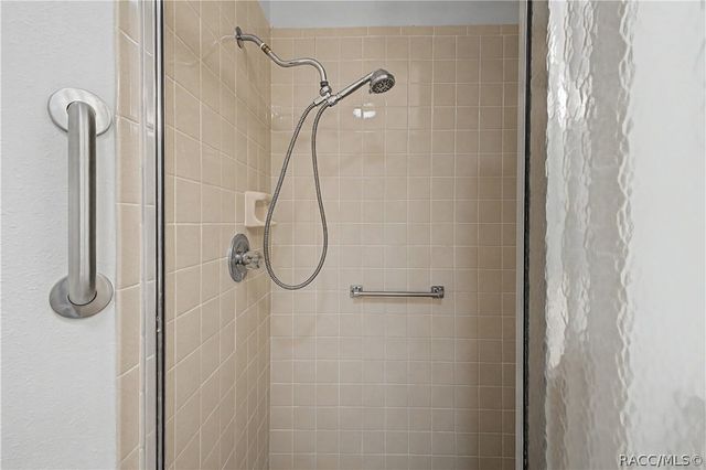 3017 Whispering Pines Court, Spring Hill, FL 34606