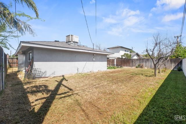 3605 Truman Avenue, Bakersfield, CA 93309