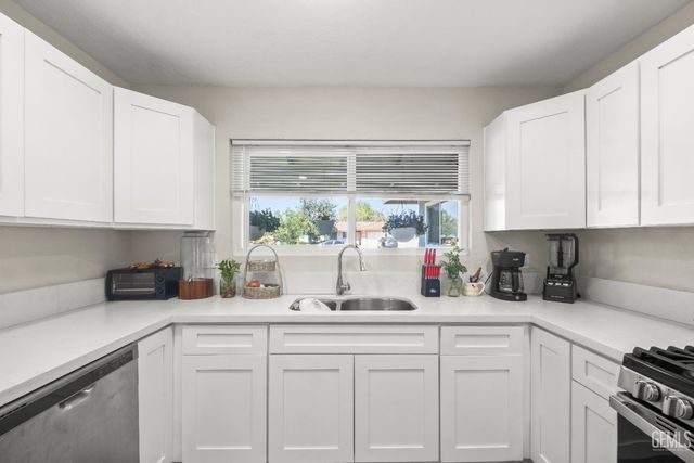 3605 Truman Avenue, Bakersfield, CA 93309