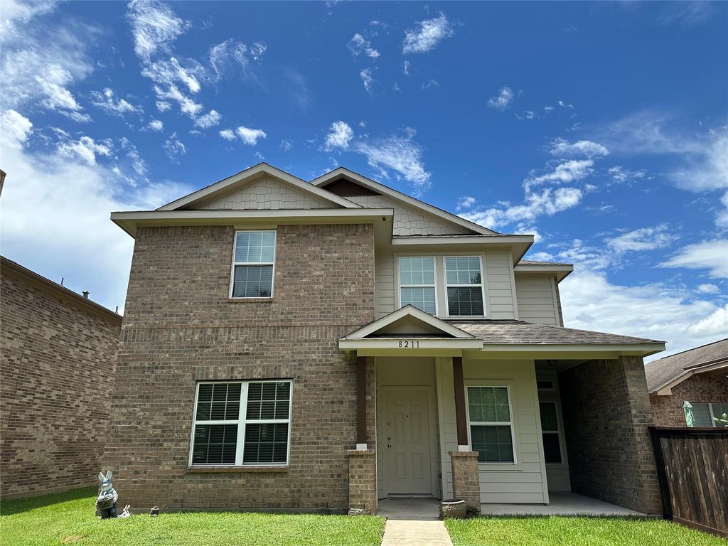 8211 Gran Villa Drive, Cypress, TX 77433