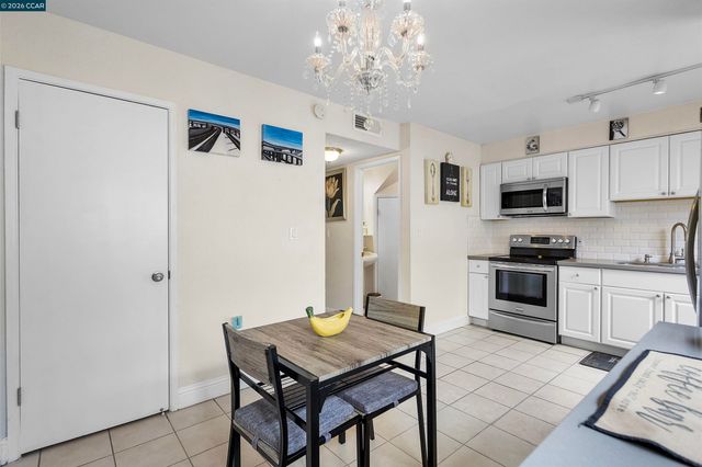 4 Sheffield Ct, San Pablo, CA 94806