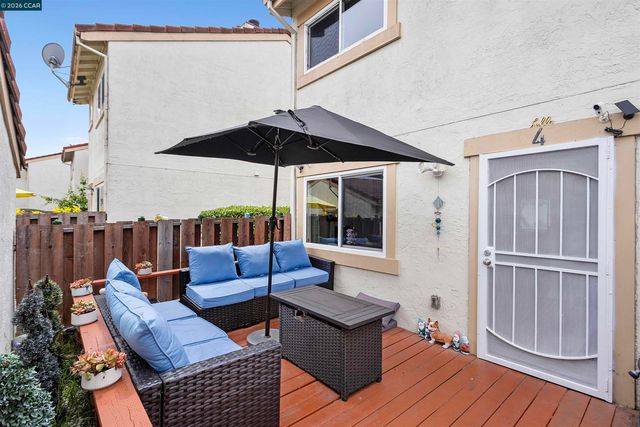 4 Sheffield Ct, San Pablo, CA 94806