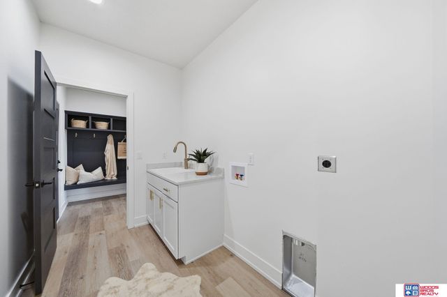 9350 S 86th Street, Lincoln, NE 68526