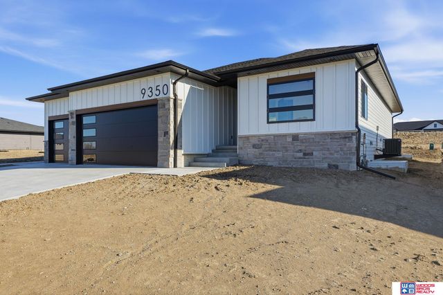 9350 S 86th Street, Lincoln, NE 68526