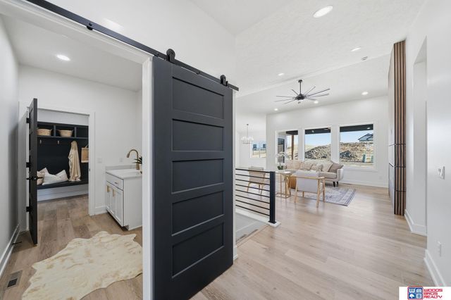 9350 S 86th Street, Lincoln, NE 68526