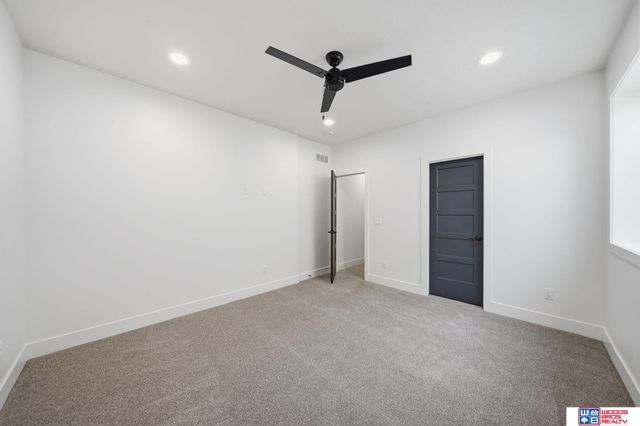 9350 S 86th Street, Lincoln, NE 68526