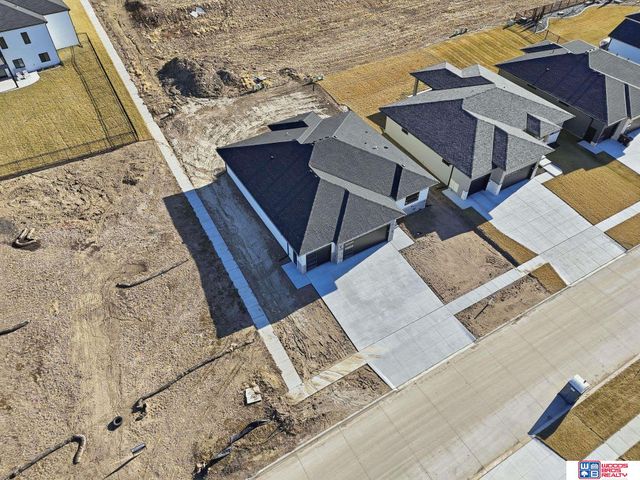 9350 S 86th Street, Lincoln, NE 68526