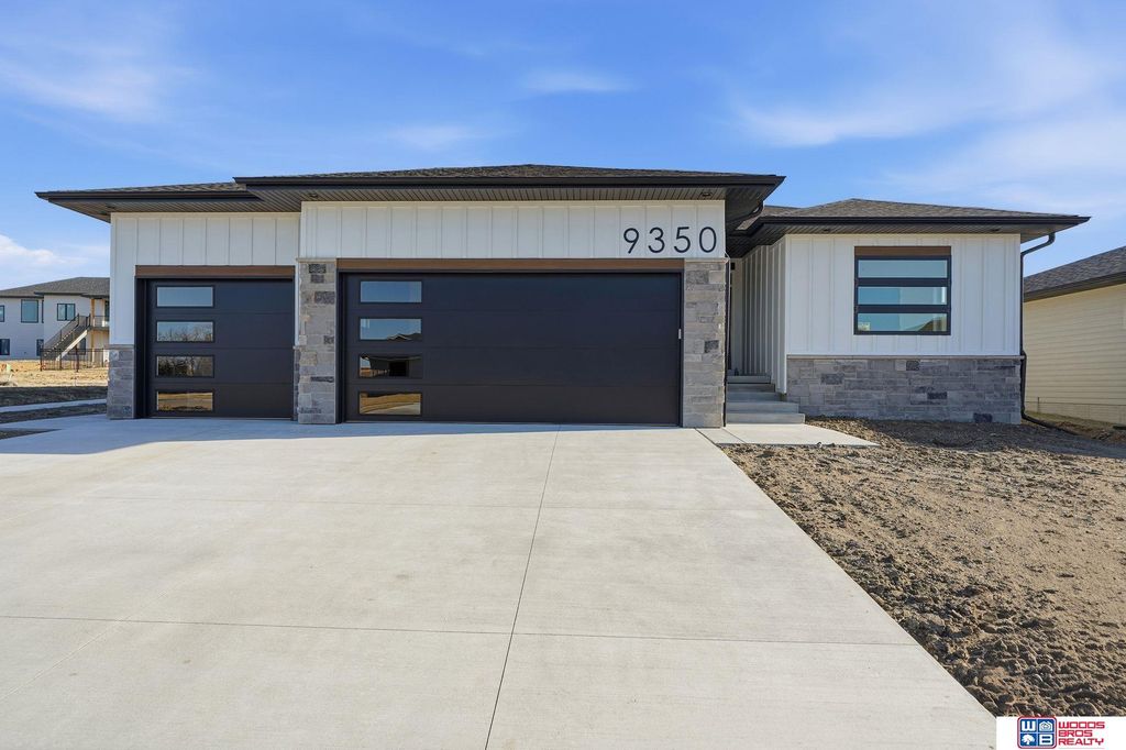 9350 S 86th Street, Lincoln, NE 68526