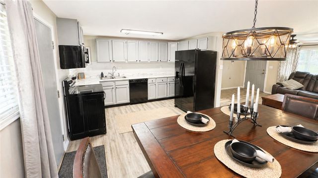 2701 Jomar Avenue, Moraine, OH 45439