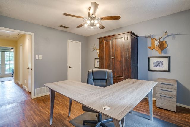 116 Robinwood Lane, Azle, TX 76020