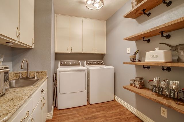 116 Robinwood Lane, Azle, TX 76020