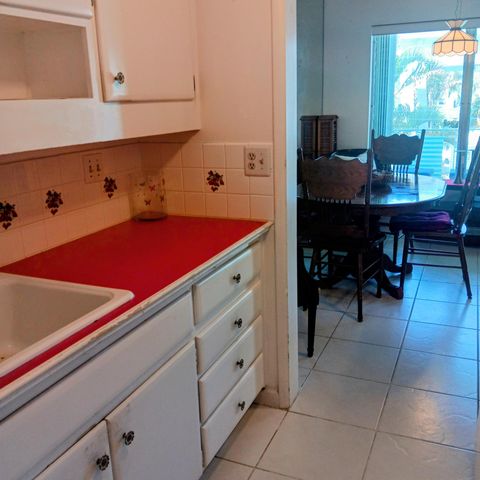 702 N Federal Highway B6, Lake Worth Beach, FL 33460