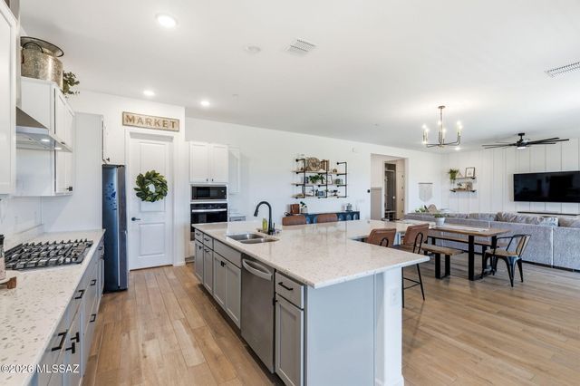 12866 E Tortoise Pointe Drive, Vail, AZ 85641