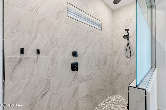 12866 E Tortoise Pointe Drive, Vail, AZ 85641