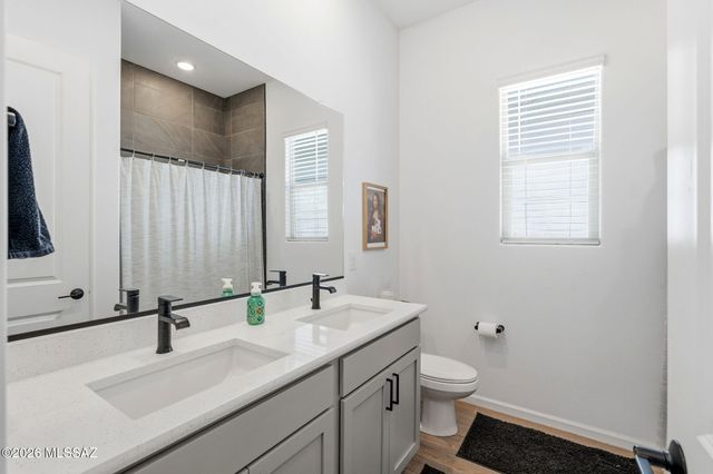 12866 E Tortoise Pointe Drive, Vail, AZ 85641