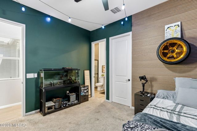 12866 E Tortoise Pointe Drive, Vail, AZ 85641