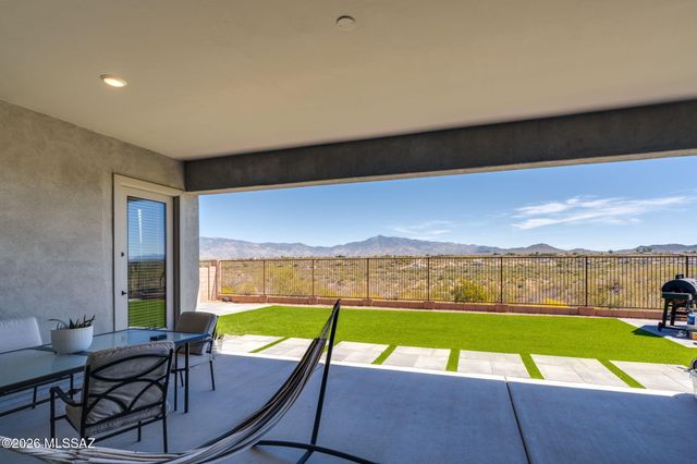 12866 E Tortoise Pointe Drive, Vail, AZ 85641