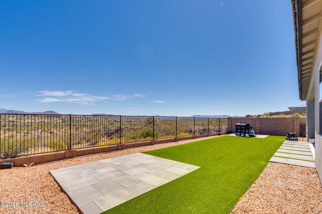 12866 E Tortoise Pointe Drive, Vail, AZ 85641