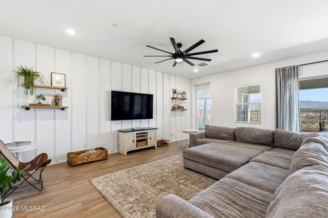 12866 E Tortoise Pointe Drive, Vail, AZ 85641