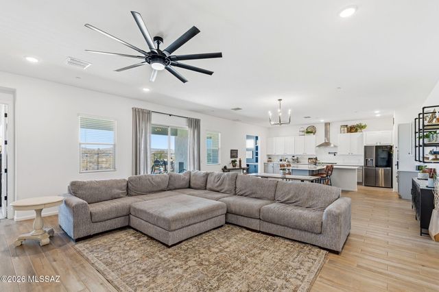 12866 E Tortoise Pointe Drive, Vail, AZ 85641