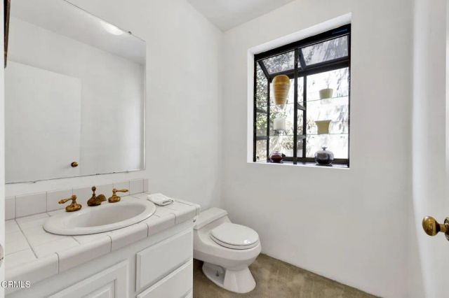 1742 Hill Drive, South Pasadena, CA 91030