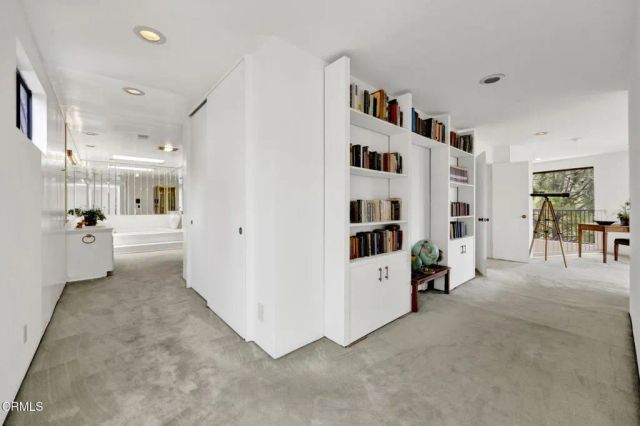 1742 Hill Drive, South Pasadena, CA 91030