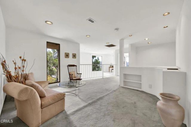 1742 Hill Drive, South Pasadena, CA 91030