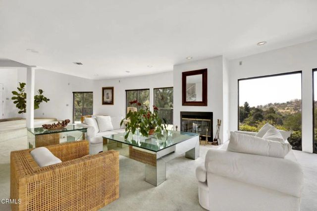 1742 Hill Drive, South Pasadena, CA 91030