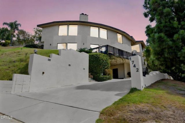 1742 Hill Drive, South Pasadena, CA 91030