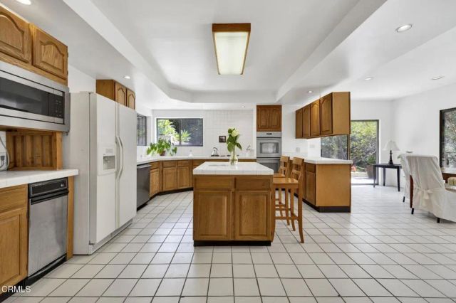 1742 Hill Drive, South Pasadena, CA 91030