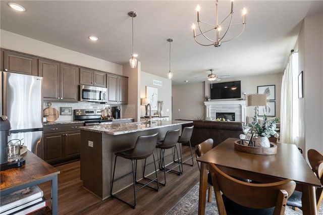 27407 E Sycamore Street, Lee's Summit, MO 64086