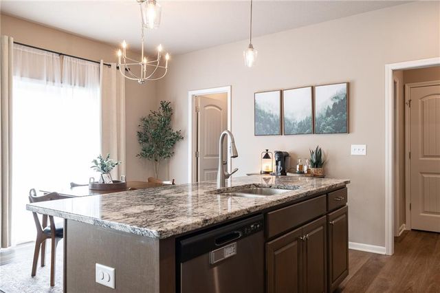 27407 E Sycamore Street, Lee's Summit, MO 64086