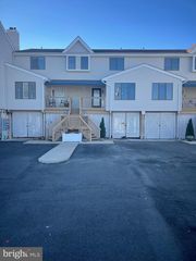 7 W PLAYHOUSE DR, Tuckerton, NJ 08087