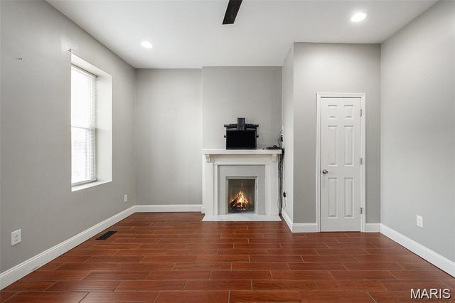 7915 S Broadway, St Louis, MO 63111