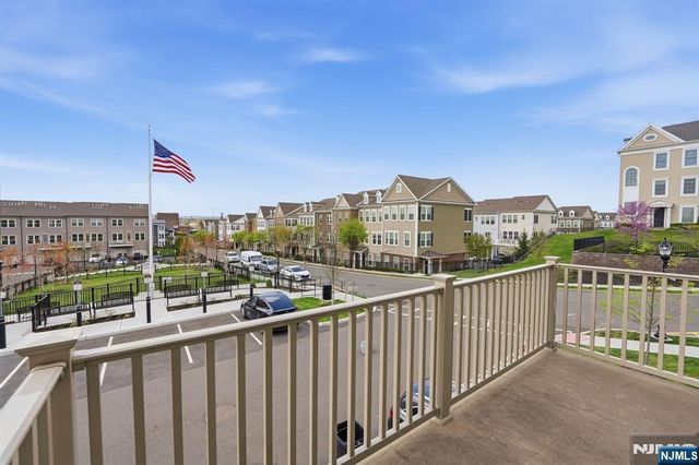 3 Arnold Drive, Wood Ridge, NJ 07075