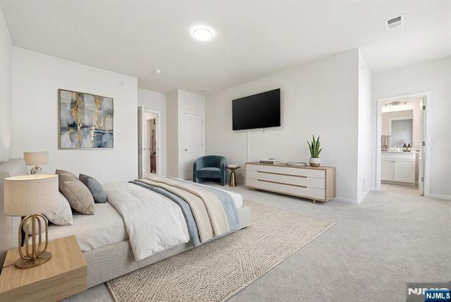 3 Arnold Drive, Wood Ridge, NJ 07075