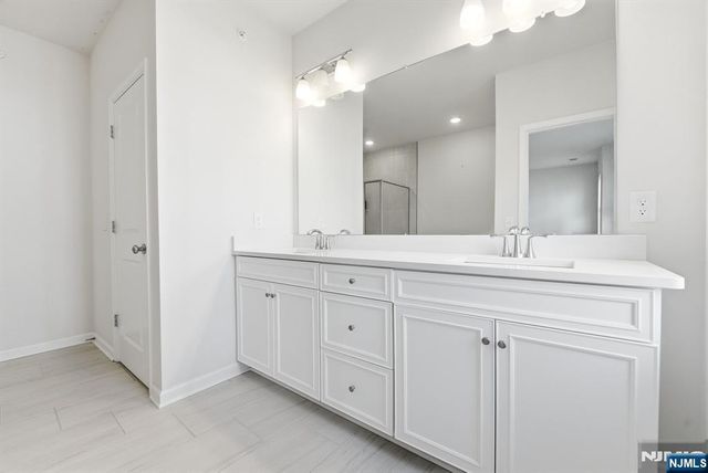 3 Arnold Drive, Wood Ridge, NJ 07075